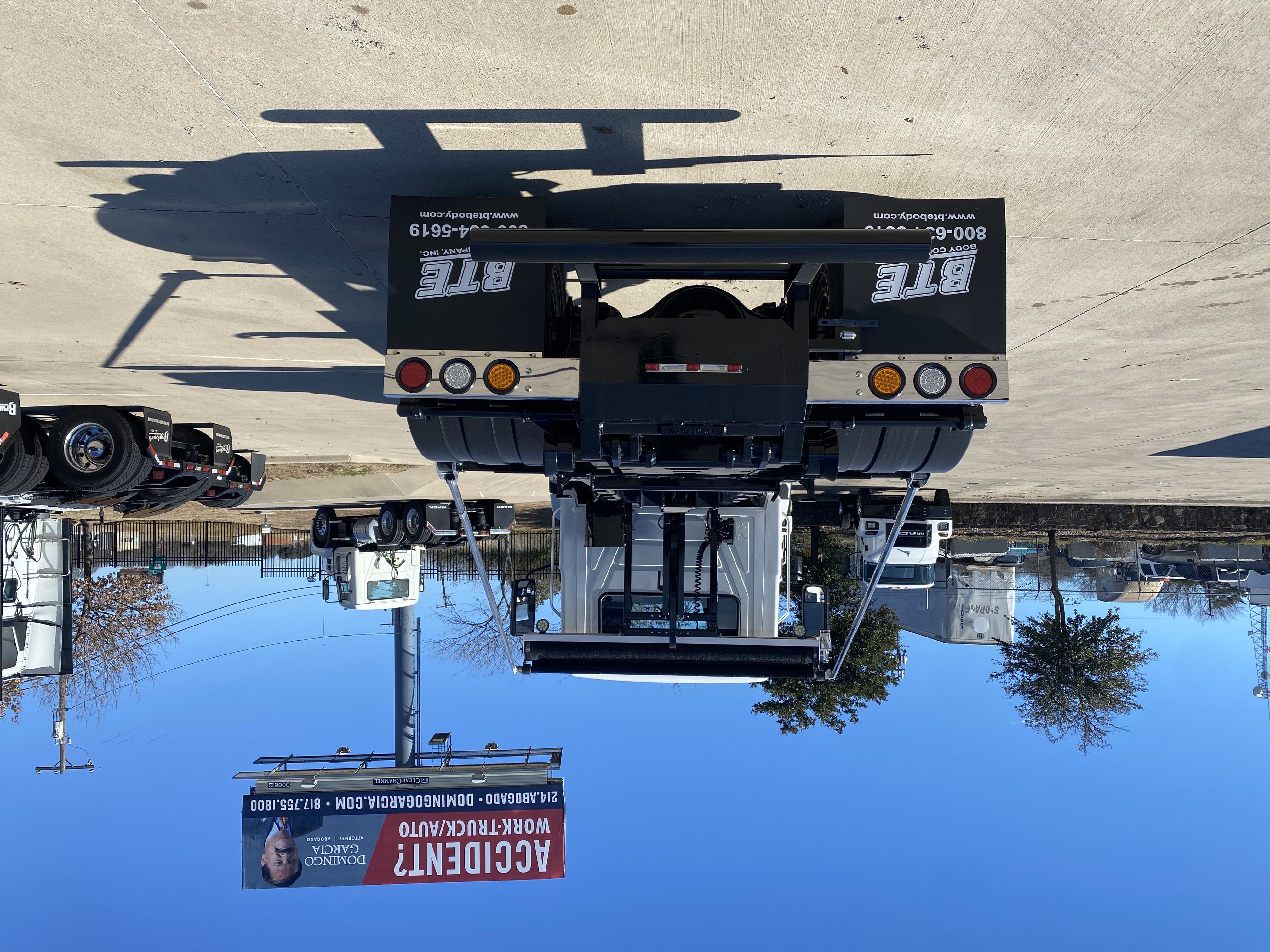 SWAPLOADER SL-214 W/ROLLRITE TARP SYSTEM ON UNDER CDL '24 MACK MD64