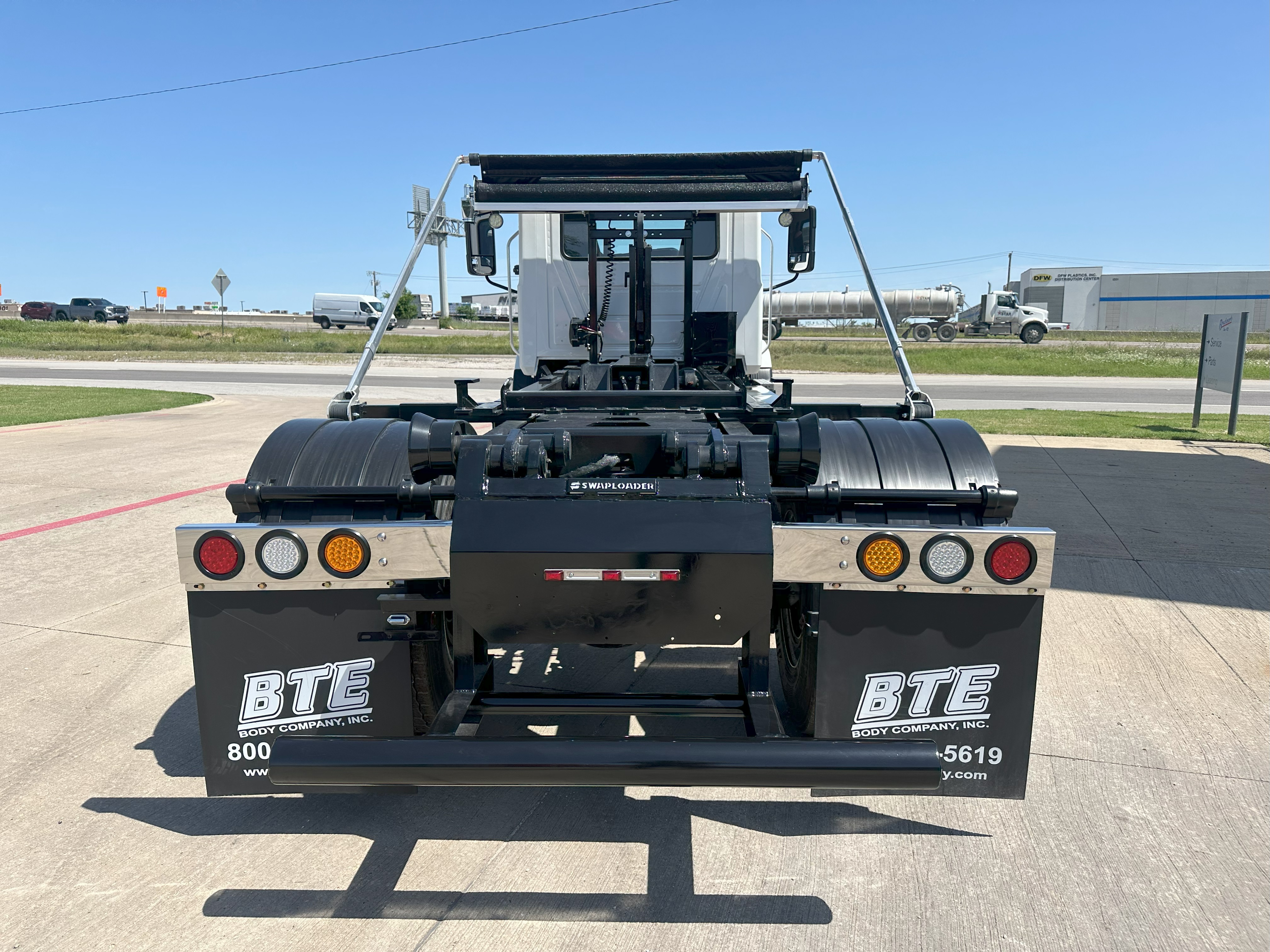 SWAPLOADER SL-214 W/ROLLRITE TARP SYSTEM ON UNDER CDL '24 MACK MD64